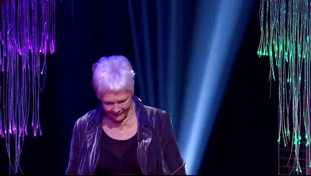19P Judi Dench Huge Tits (See Thu Top)!!