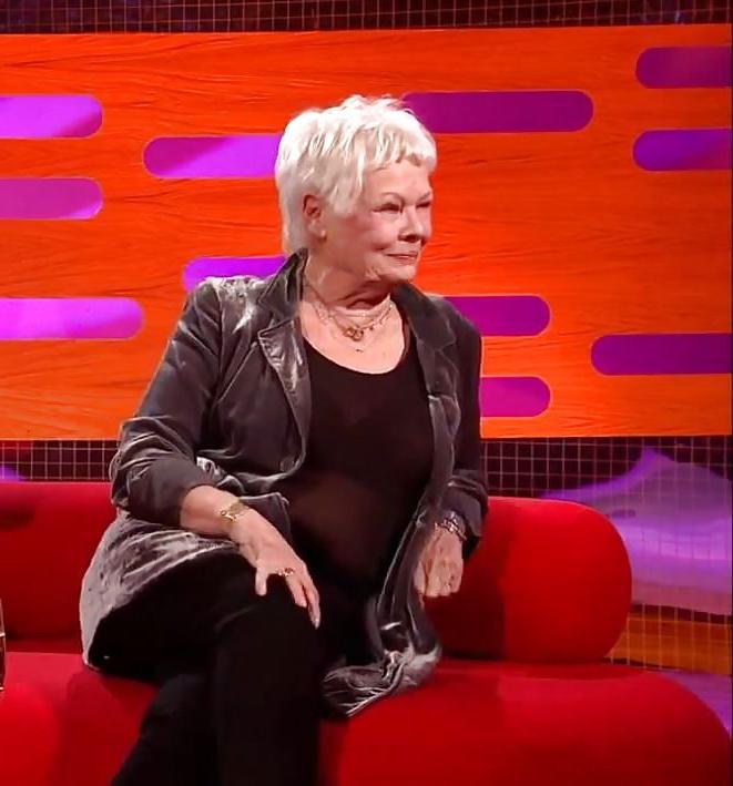 19P Judi Dench Huge Tits (See Thu Top)!!