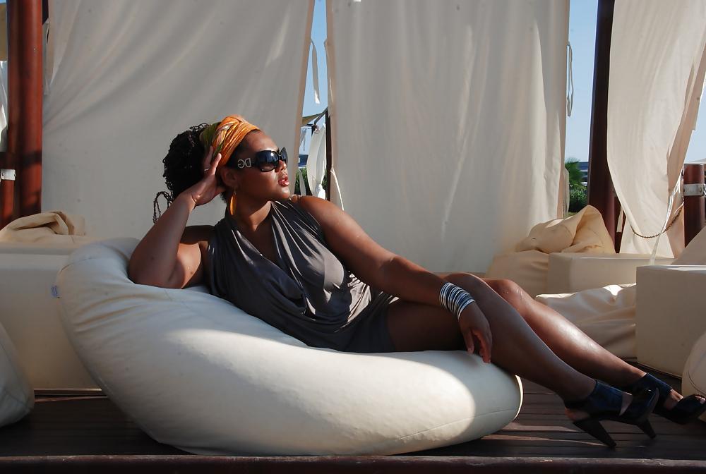 25P Sexy ebony Russian girl