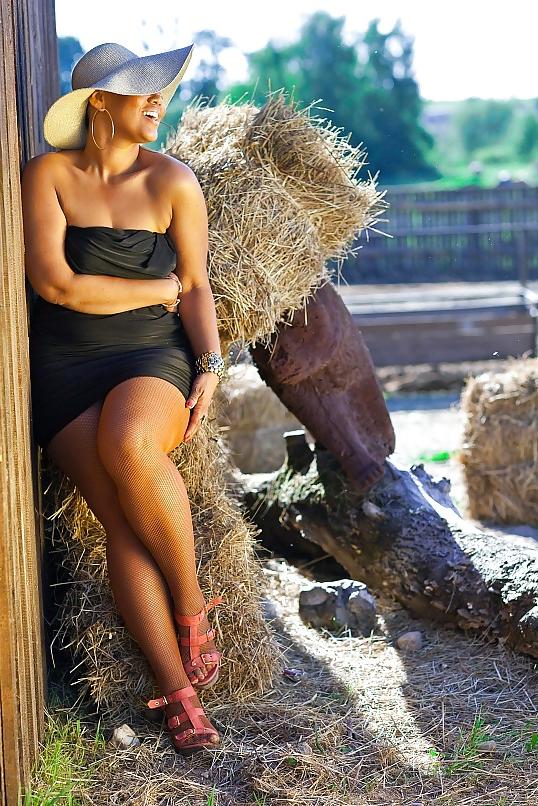 25P Sexy ebony Russian girl