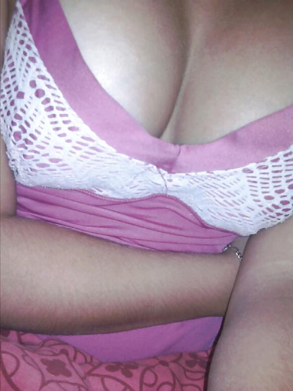 25P Boobs and nice ass for this girl