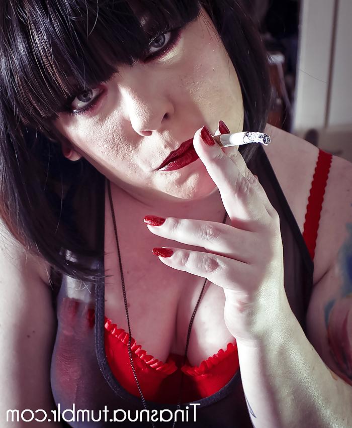 15P Tina Snua Smoking Cork Tipped Cigarettes