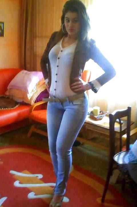 8P Babes from tunisia :)