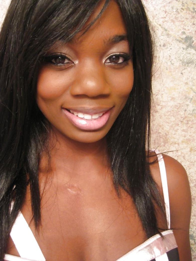25P Amateur Black Girls 74