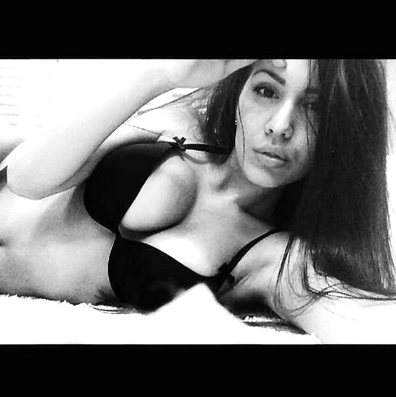 25P Webcam & phone selfshots 11