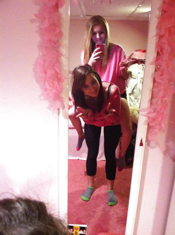 24P NN Teens in socks Net finds