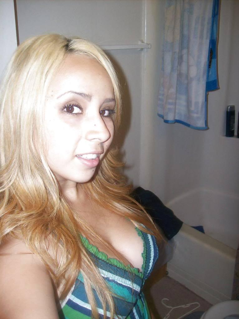 15P Married latina loves it
