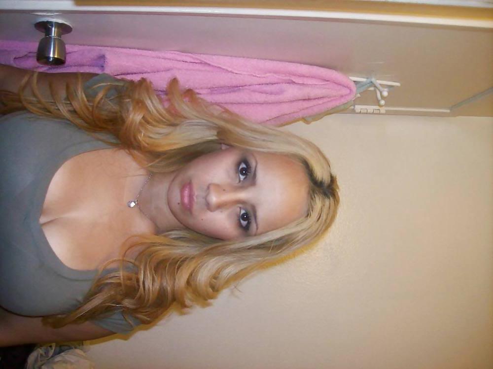 15P Married latina loves it