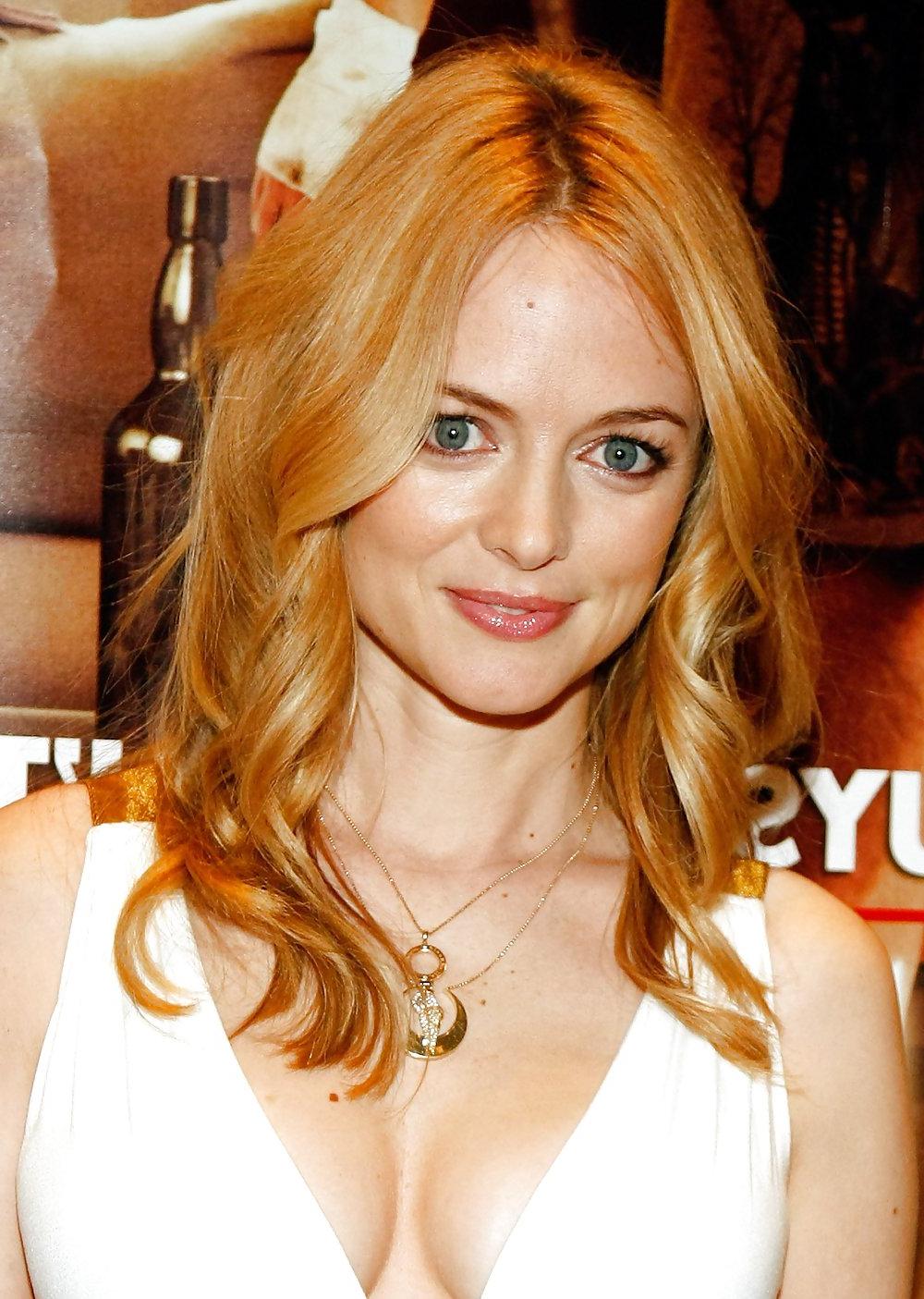 25P Celebrities with big boobs