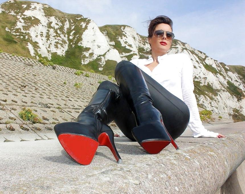25P Sexy Women in Boots #9