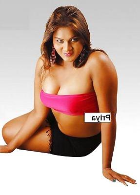 25P Indian sexy actress PriyaSaloni