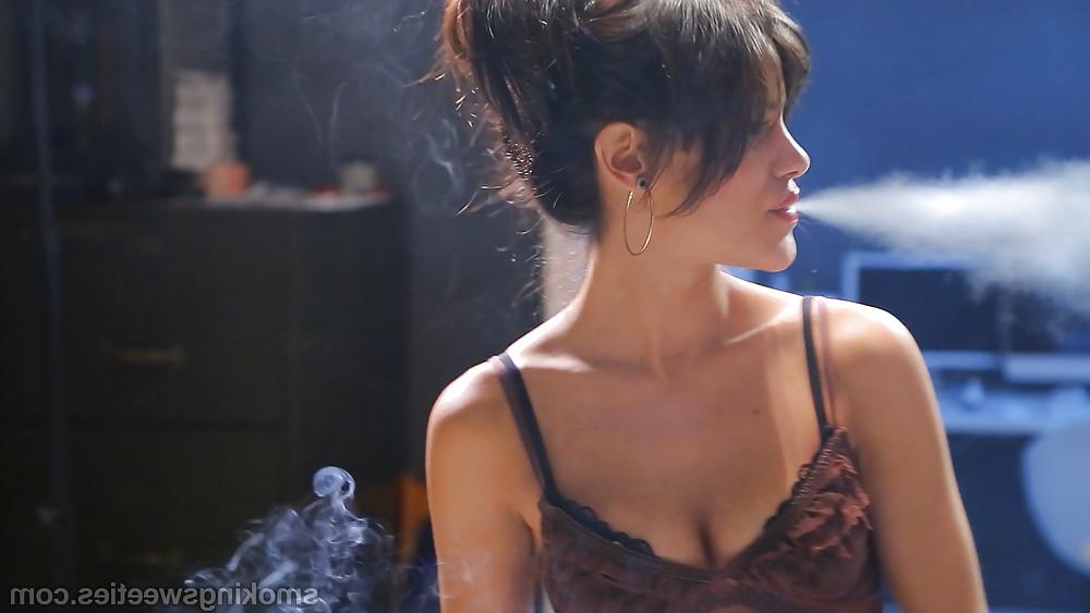 21P Alba: Taking delight in smoking