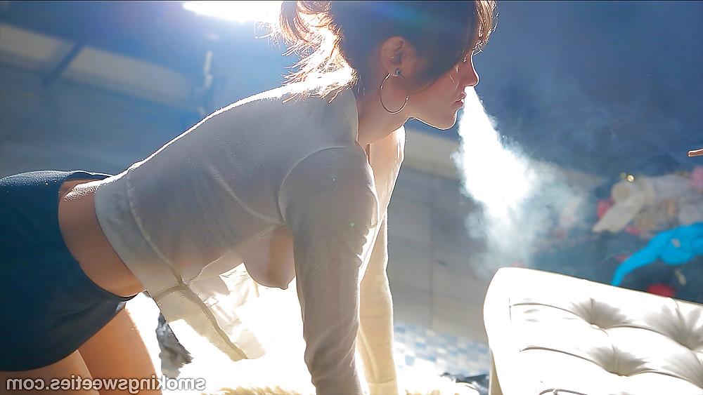 21P Alba: Taking delight in smoking