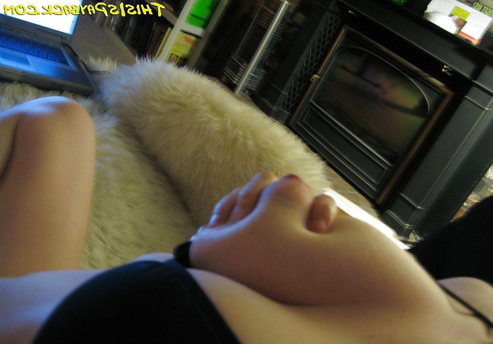 25P Teen poses, masturbates, sucks and does some bondage
