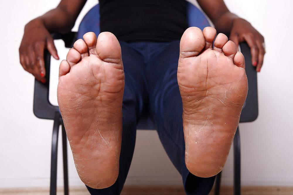 24P Amateur Feet 3