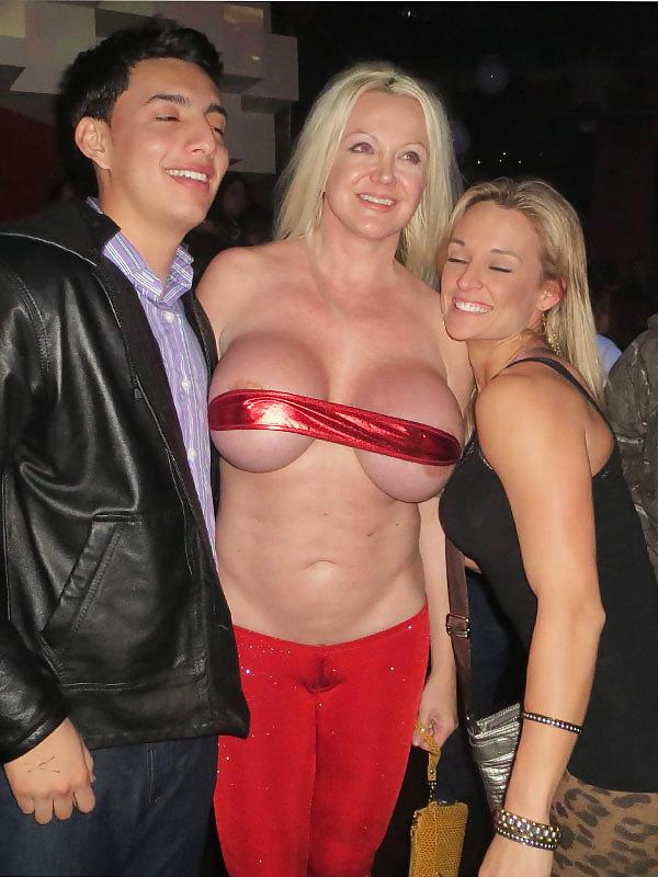 25P Lori: Public Fake Tit MILF