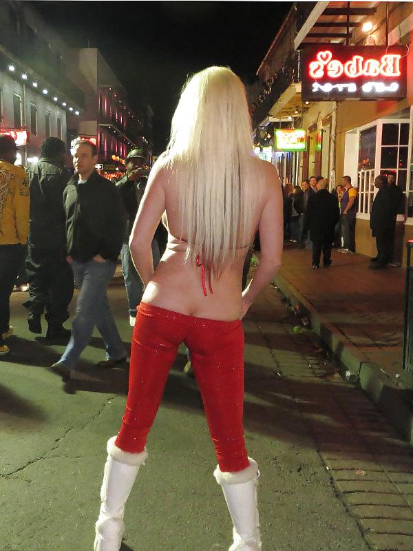 25P Lori: Public Fake Tit MILF