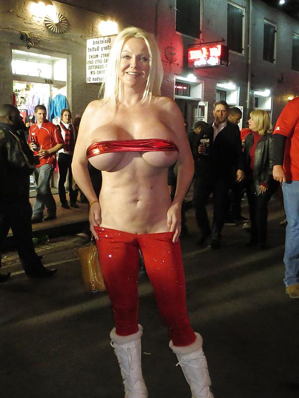 25P Lori: Public Fake Tit MILF