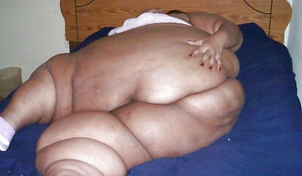 25P Massive butts 10