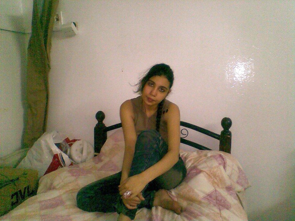 6P Arab Egyptian Girl feels horny when is no cock around 