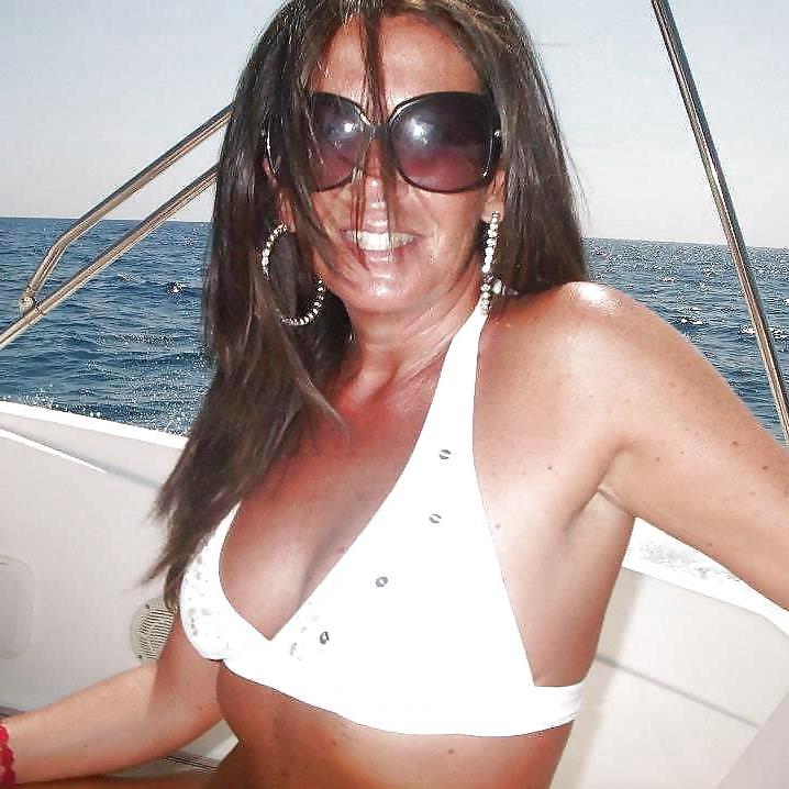 25P Babes & Boats 14