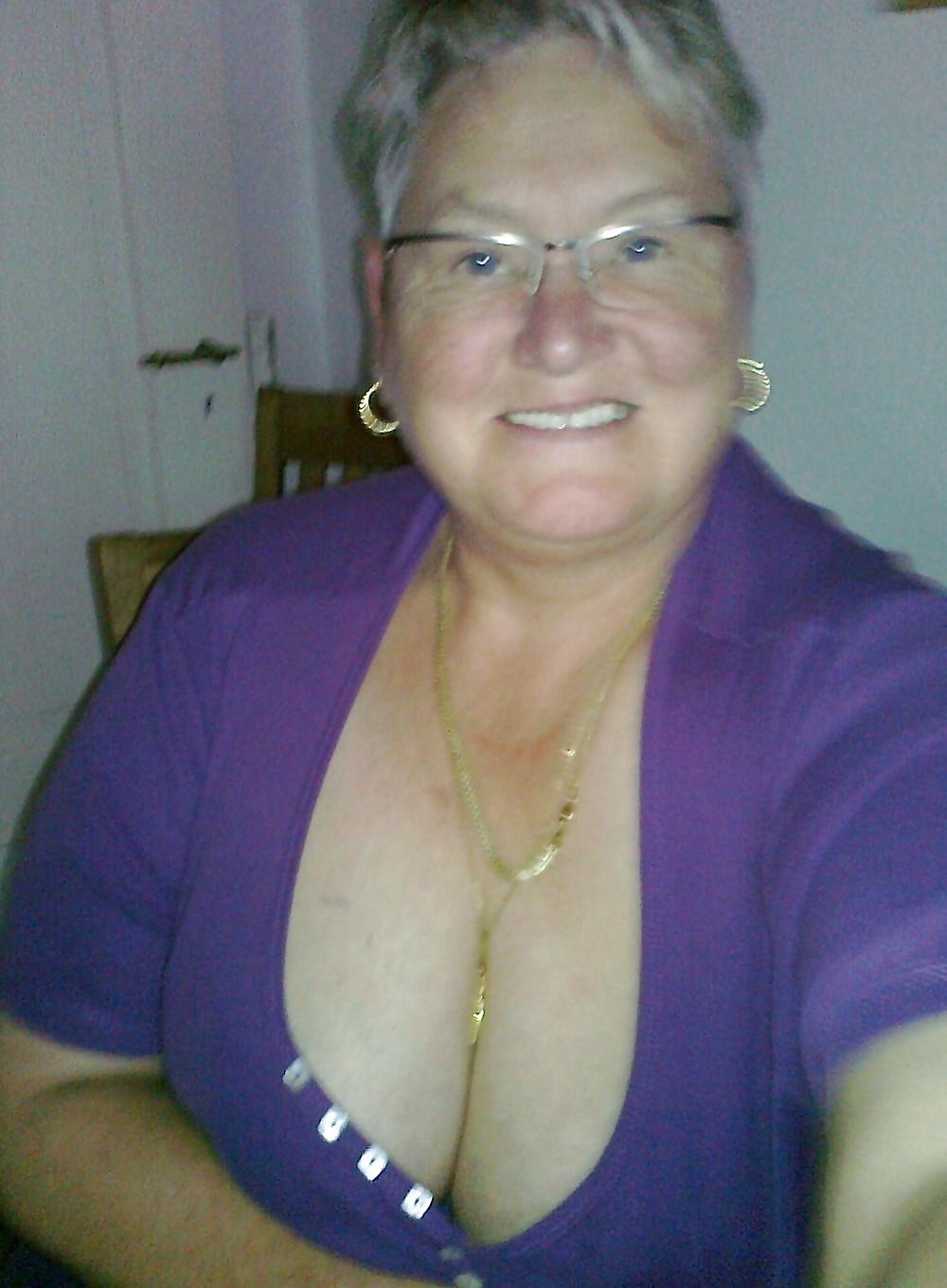 25P Granny's with big boobs! 