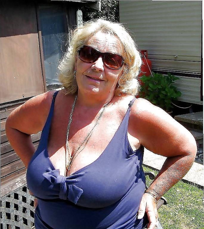 25P Granny's with big boobs! 