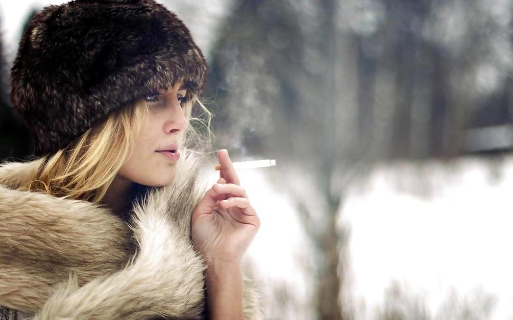 13P Smoking girls 2