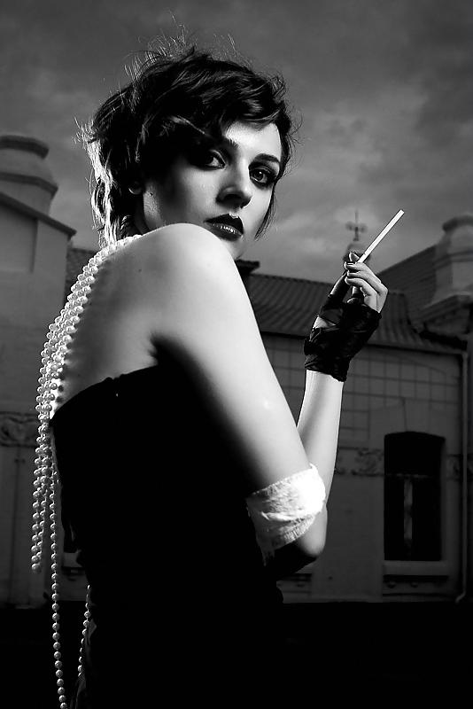 13P Smoking girls 2
