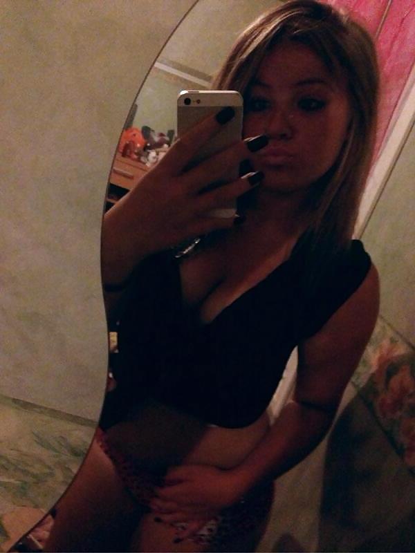 25P Beurette et metisse de la night 2
