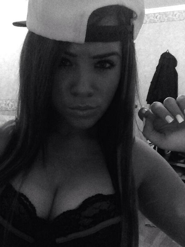25P Beurette et metisse de la night 2