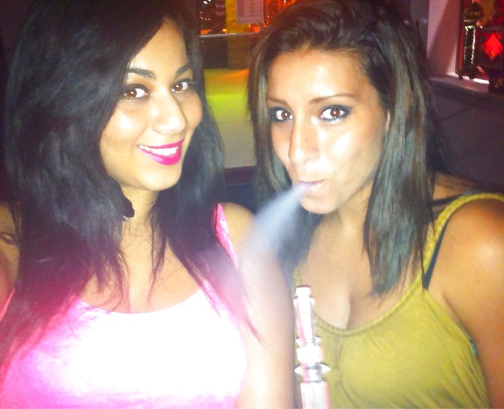 25P Beurette et metisse de la night 