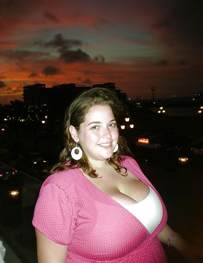 25P Non nude busty chubby bbw babes amatuer covering huge tits 3