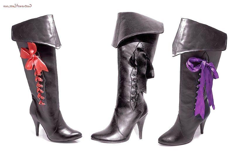 25P I am addicted to pirate boots!