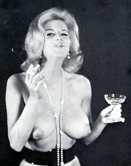 25P Smoking Bitches #2