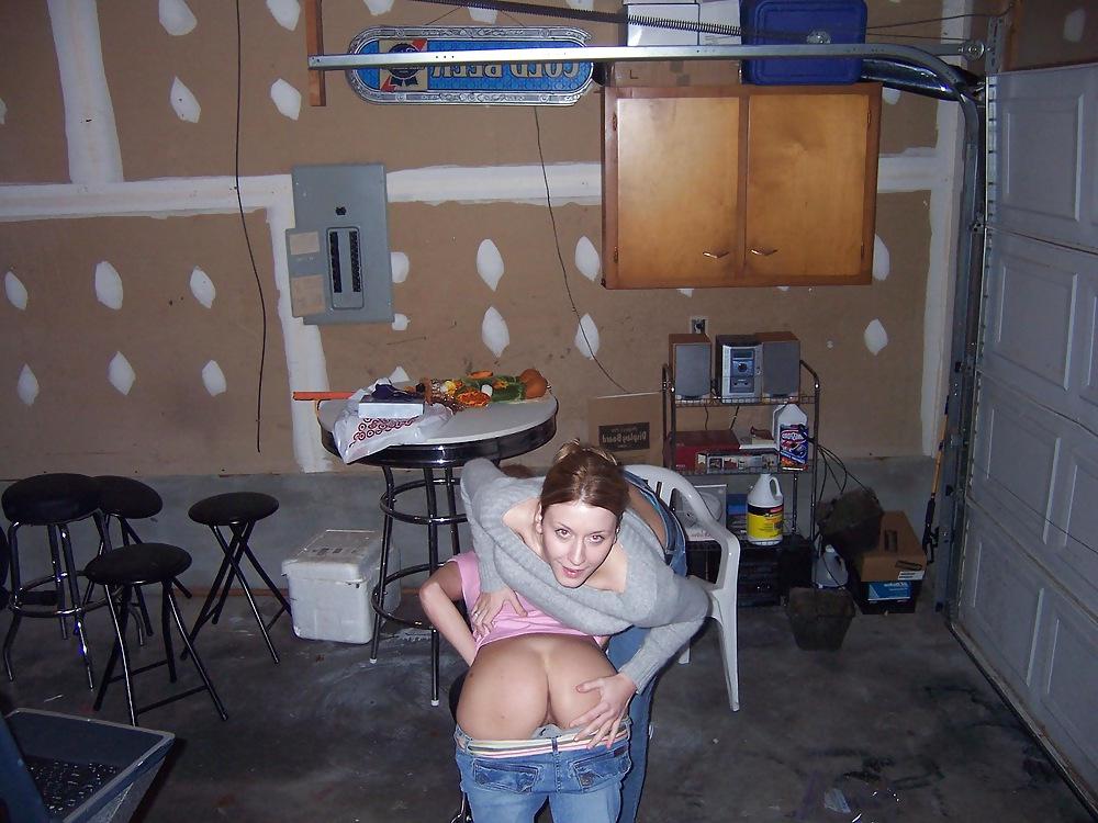 24P Mooning babes 3
