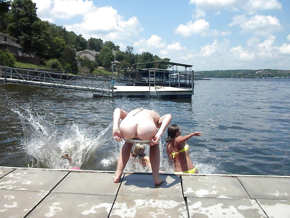 24P Mooning babes 3