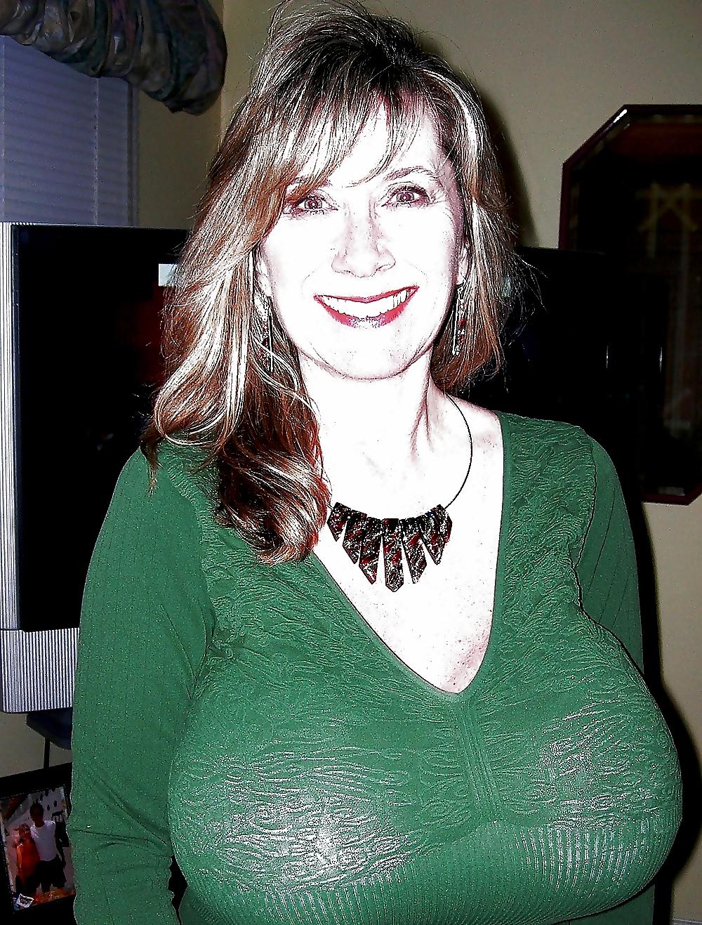 25P Big boobs mature granny