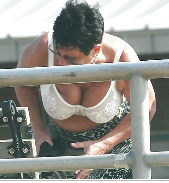 25P BIG BRA FOR BIG TITS - mature and milf
