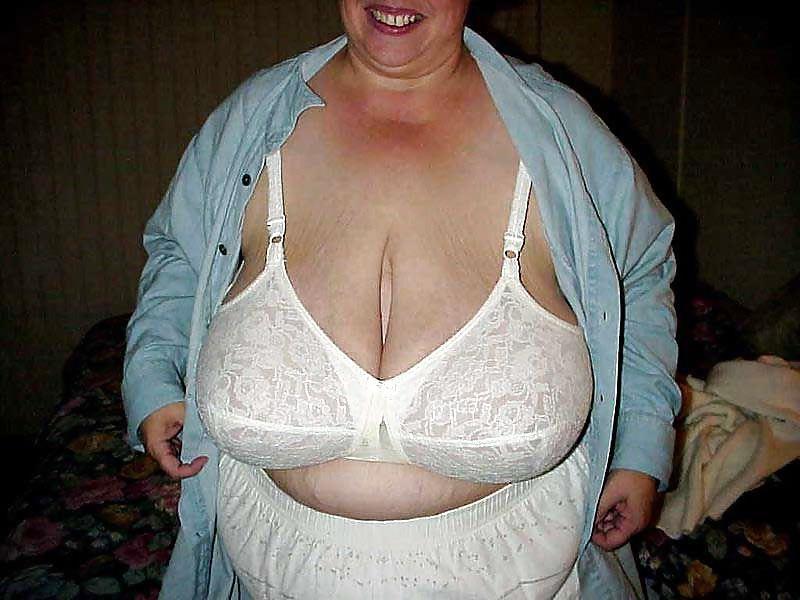 25P BIG BRA FOR BIG TITS - mature and milf