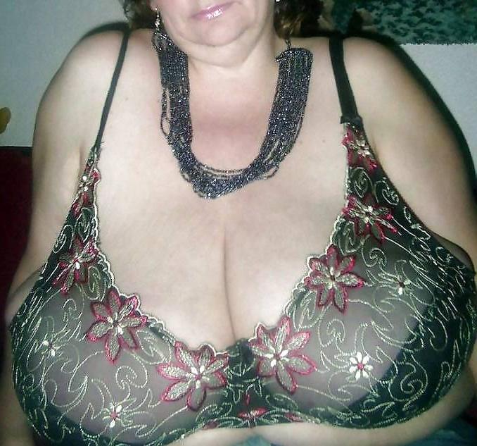 25P BIG BRA FOR BIG TITS - mature and milf