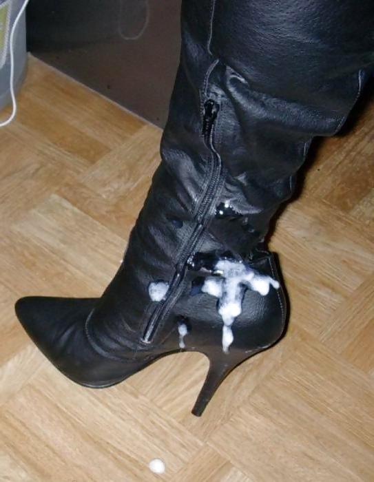 20P Cum on boots