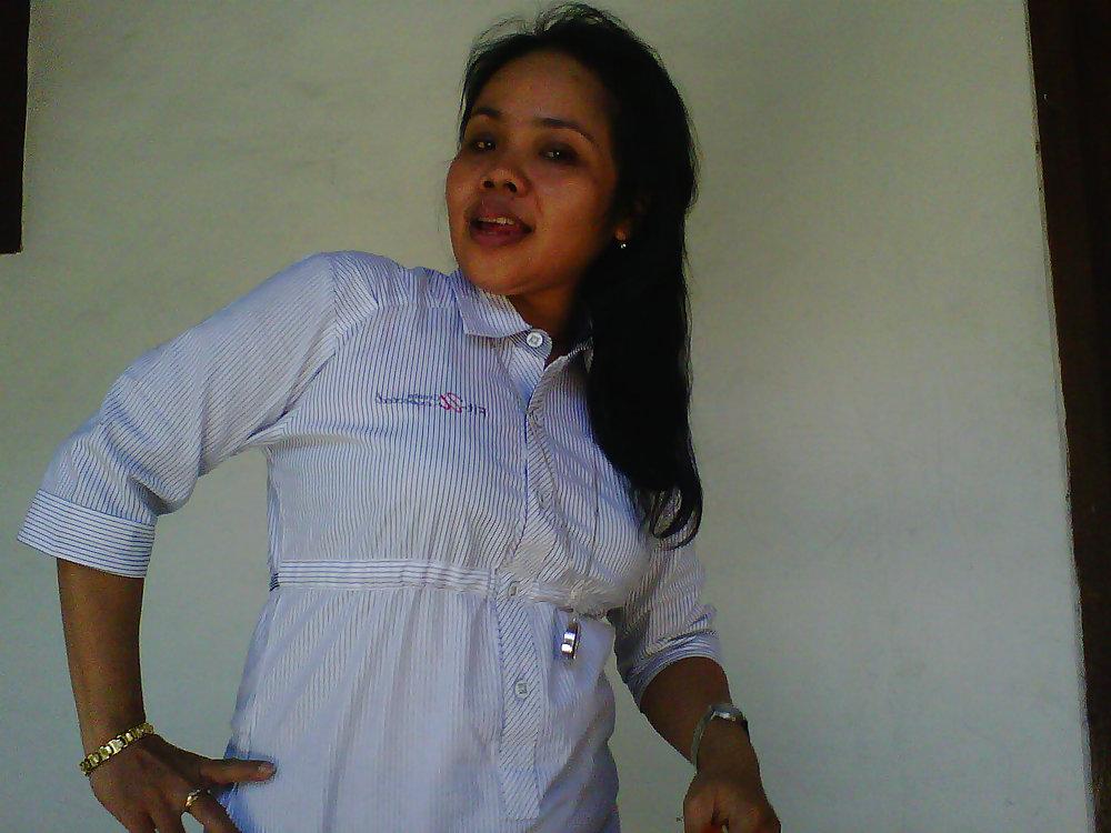 11P Indonesian Rinayati  naughty on skype