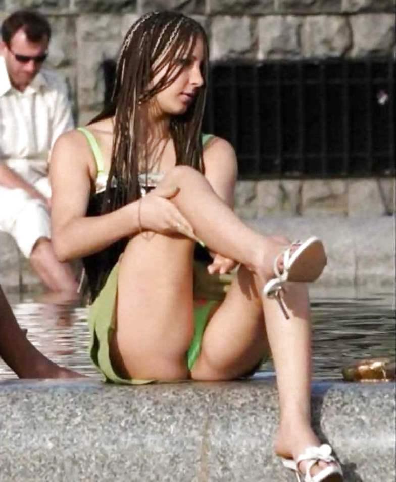 25P Upskirt Babes are So Hot 1