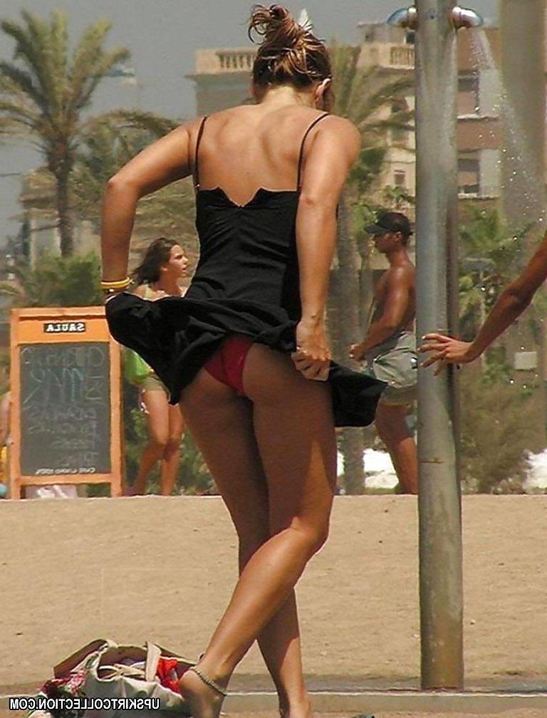 25P Upskirt Babes are So Hot 1