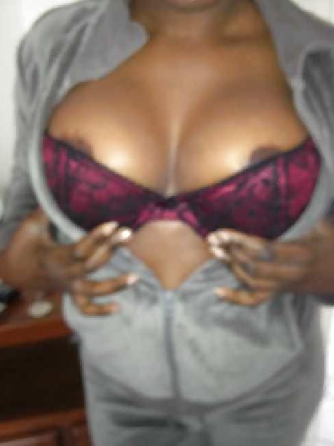 14P Ebony boobs