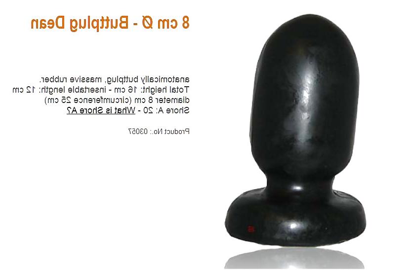 4P My daily routine - wearing huge plug and gaping