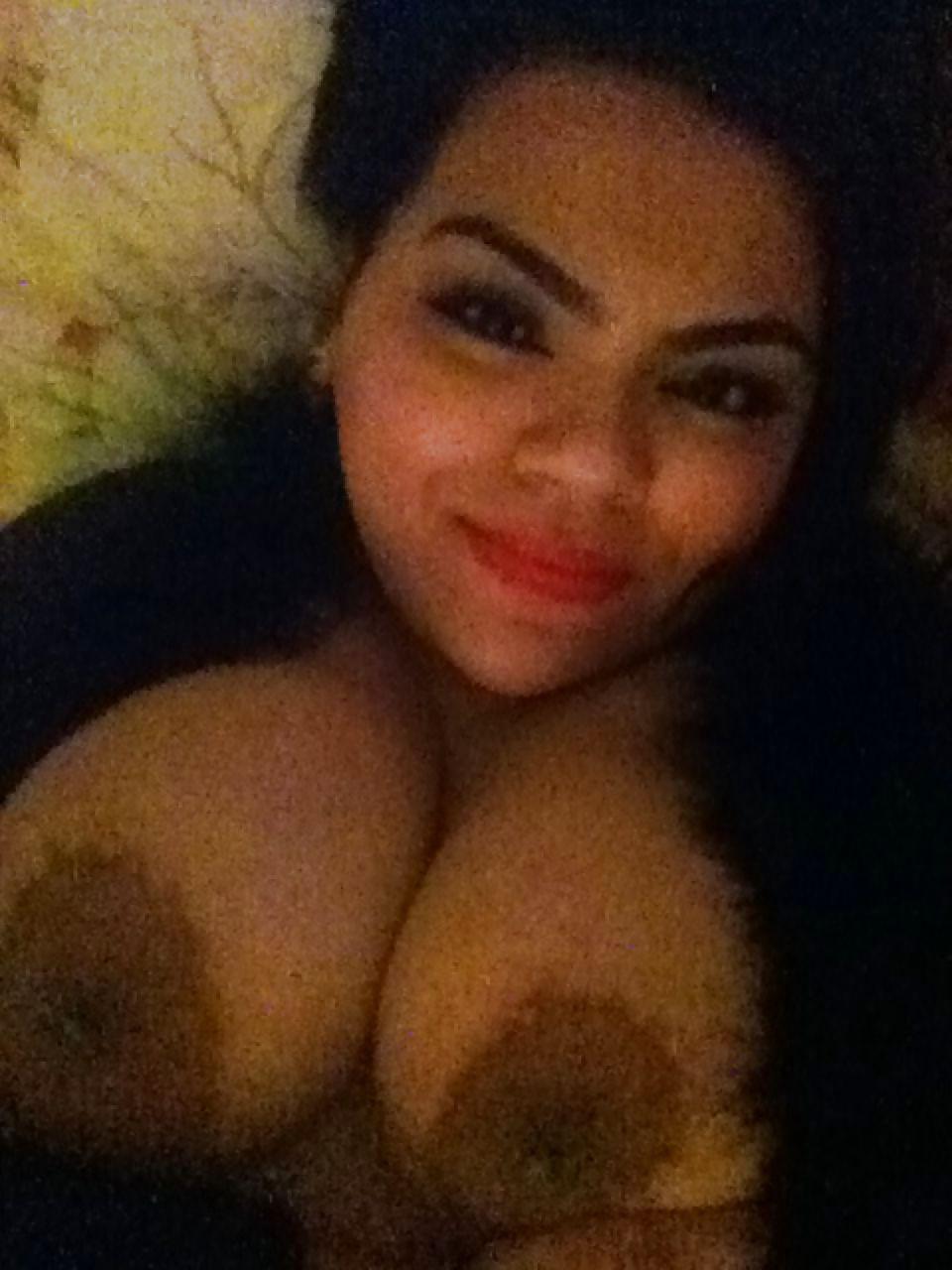 12P Huge tits slut