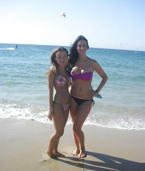 25P Two hot spanish cuties