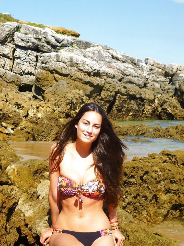 25P Two hot spanish cuties